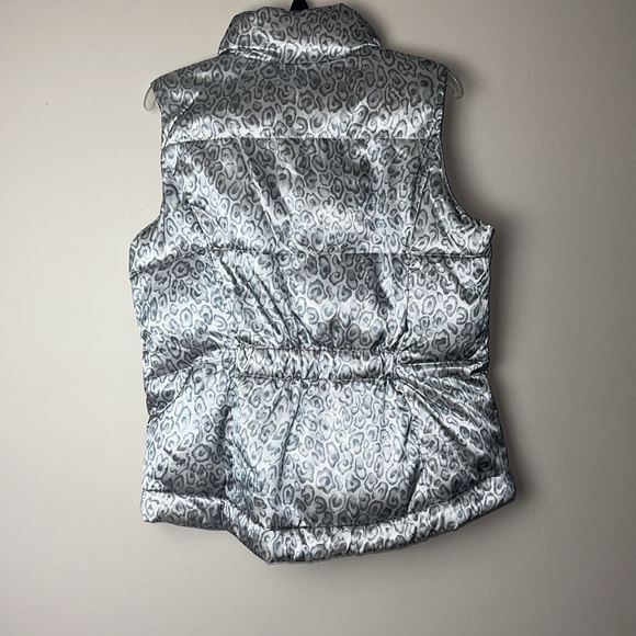 Charter Club Animal Print Puffer Vest Women’s Large - Picture 5 of 5